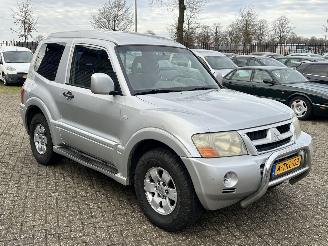 Mitsubishi Pajero 3.2 DI-D GLS Automaat picture 7