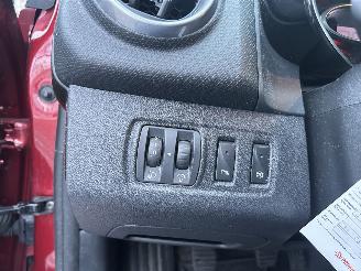 Renault Clio 0.9 TCE Limited picture 21