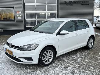 Schadeauto Volkswagen Golf 1.6 TDI Comfortline BTW 2018/7
