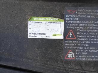 Volkswagen Caddy 2.0 SDI rijdbare schade picture 16