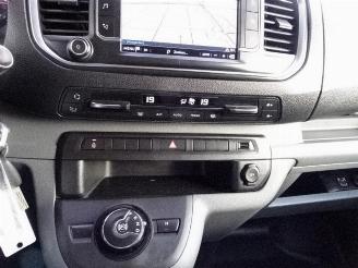 Peugeot Expert 231L 2.0 BlueHDI 180 DC Premium 180 PK LEER picture 17