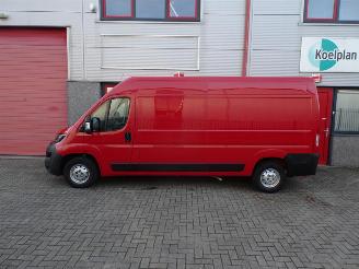 Peugeot Boxer 333 2.2 BlueHDi 165 L3H2 Premium 3 zits navi airco camera 2500 kg trekhaakgewicht picture 2