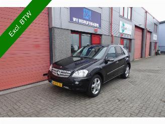 begagnad bil bedrijf Mercedes M-klasse 320 CDI 4 matic airco navi lkw / van 3500 kg trekhaakgewicht 2006/7