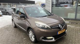 Renault Scenic  picture 2