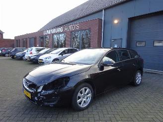 Coche accidentado Volvo V-60 1.6 T3 Kinetic AUTOMAAT NAVI CLIMA 110KW 2012/5