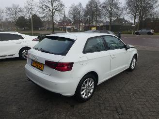 Avarii autoturisme Audi A3 1.2 TFSI Attraction Pro Line plus 2014/3