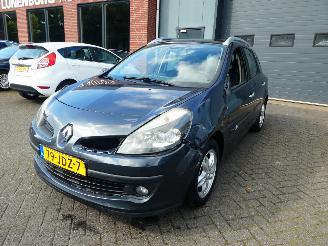 Coche accidentado Renault Clio 1.2 TCE Sélection Business 2009/4