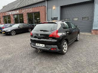 Voiture accidenté Peugeot 3008 1.6 VTi Première  PANORAMADAK MPV 5-dr. 2010/1