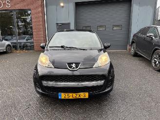 Peugeot 107 1.0-12V Urban Move AIRCO Hatchback 5-dr. picture 8