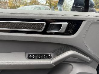 Porsche Cayenne 3.0  PANORAMADAK SUV 5-dr. picture 16