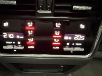Porsche Cayenne 3.0  PANORAMADAK SUV 5-dr. picture 21