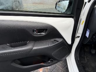 Toyota Aygo 1.0 VVT-i x-cite Hatchback 5-dr. picture 13