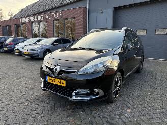 Unfallwagen Renault Scenic 1.2 TCe Bose (MPV 5-dr.) 2013/11