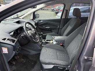 Ford C-Max 1.0 Titanium (MPV 5-dr.) picture 23