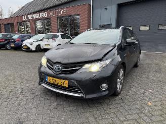 skadebil auto Toyota Auris 1.8 Hybrid Lease Pro 2013/11