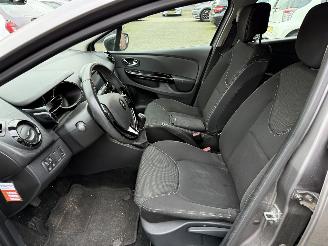 Renault Clio 0.9 TCe Authentique  Hatchback 5-dr. picture 23