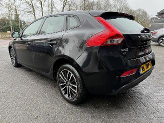 Volvo V-40 2.0 D2 Kinetic (Hatchback 5-dr.) picture 3