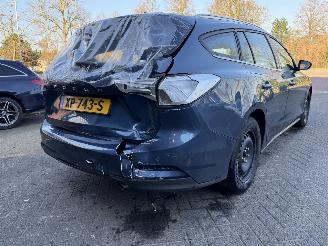 Ford Focus 1.0 EcoBoost Titanium Business picture 5