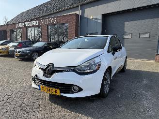 Unfallwagen Renault Clio 0.9 TCe ECO Night&Day (Hatchback 5-dr.) 2016/5