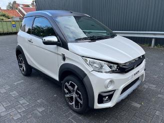danneggiata microvetture Aixam  e-Crossover Premium 100% elektrisch 2023/1