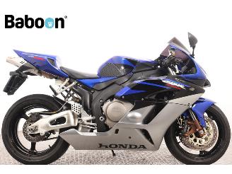 dañado motos Honda CBR 1000 RR Fireblade 2005/8