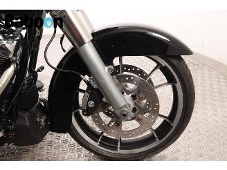 Harley-Davidson  FLHX Street Glide ABS picture 10