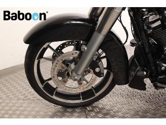 Harley-Davidson  FLHX Street Glide ABS picture 14