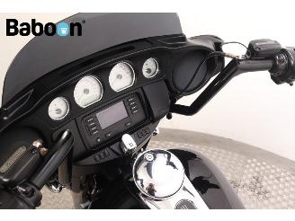 Harley-Davidson  FLHX Street Glide ABS picture 19