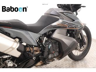 KTM  890 Adventure picture 16