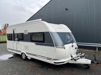 Vaurioauto  caravans Hobby  Prestige 495 UL enkele bedden 2016/6