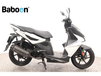 skadebil bromfiets Kymco  Super 8 Street 45KM 2023/4