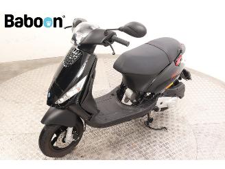 Piaggio  Zip 45KM picture 16