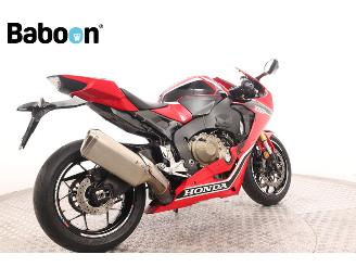 Honda CBR 1000 RR Fireblade picture 8