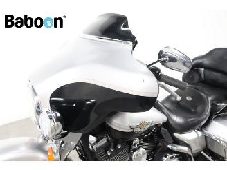 Harley-Davidson  FLHTCUI Ultra Glide Classic 100Th Anniversary picture 23