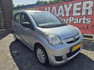 Vaurioauto  passenger cars Daihatsu Cuore 1.0 comfort plus S 2012/4