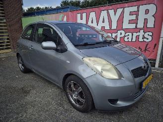 krockskadad bil auto Toyota Yaris 1.3 vvti terra 2008/2