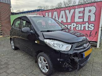 Schadeauto Hyundai I-10 1.1i drive cool 2011/6