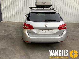 Auto da rottamare Peugeot 308 308 SW (L4/L9/LC/LJ/LR), Combi 5-drs, 2014 / 2021 1.2 12V e-THP PureTech 130 2016/6