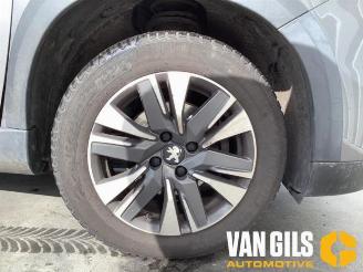 Peugeot 2008 2008 (CU), MPV, 2013 / 2019 1.2 12V e-THP PureTech 110 picture 8