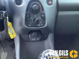 Toyota Aygo Aygo (B40), Hatchback, 2014 1.0 12V VVT-i picture 18