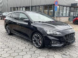 uszkodzony samochody osobowe Ford Focus 1.5TDCI AUTOM, ST Line 2019/4