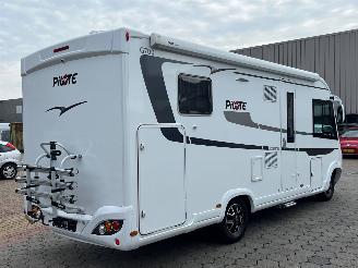 Schade camper Pilote  2.3 130 PK Queensbed G700C Essentiel 96KW 2019/1