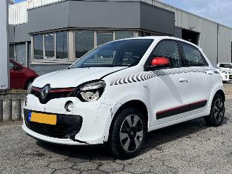Vaurioauto  passenger cars Renault Twingo 1.0 SCe Collection 2016/6