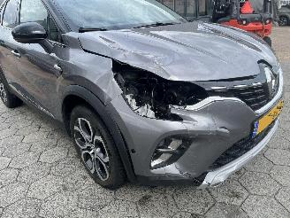 Renault Captur 1.3 AUTOM 140 Initiale Paris picture 11