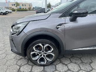 Renault Captur 1.3 AUTOM 140 Initiale Paris picture 8