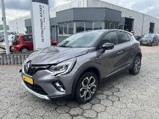krockskadad bil auto Renault Captur 1.3 AUTOM 140 Initiale Paris 2023/9