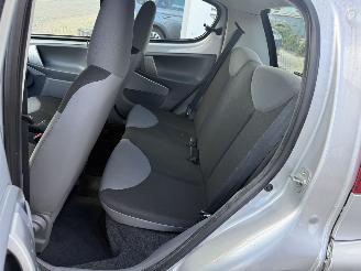 Peugeot 107 1.0-12V XR picture 12