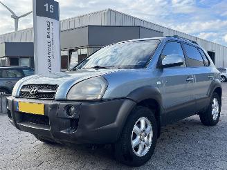uszkodzony samochody osobowe Hyundai Tucson 2.7i V6 4WD Style 2005/2