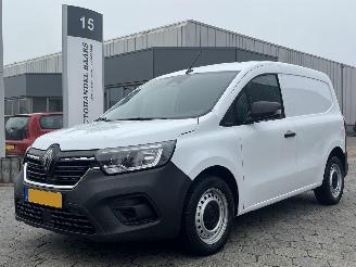 danneggiata veicoli commerciali Renault Kangoo 1.5 Blue dCi 75 start L1 2024/11