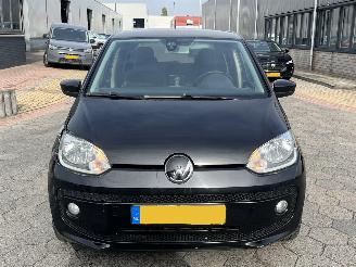 Volkswagen Up! 1.0 high up! BlueMotion picture 2